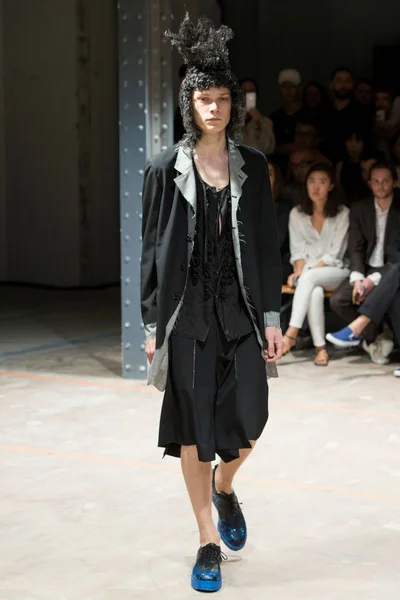 Look 8